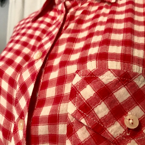 C and C California pink and white shirt - Picture 2 of 3